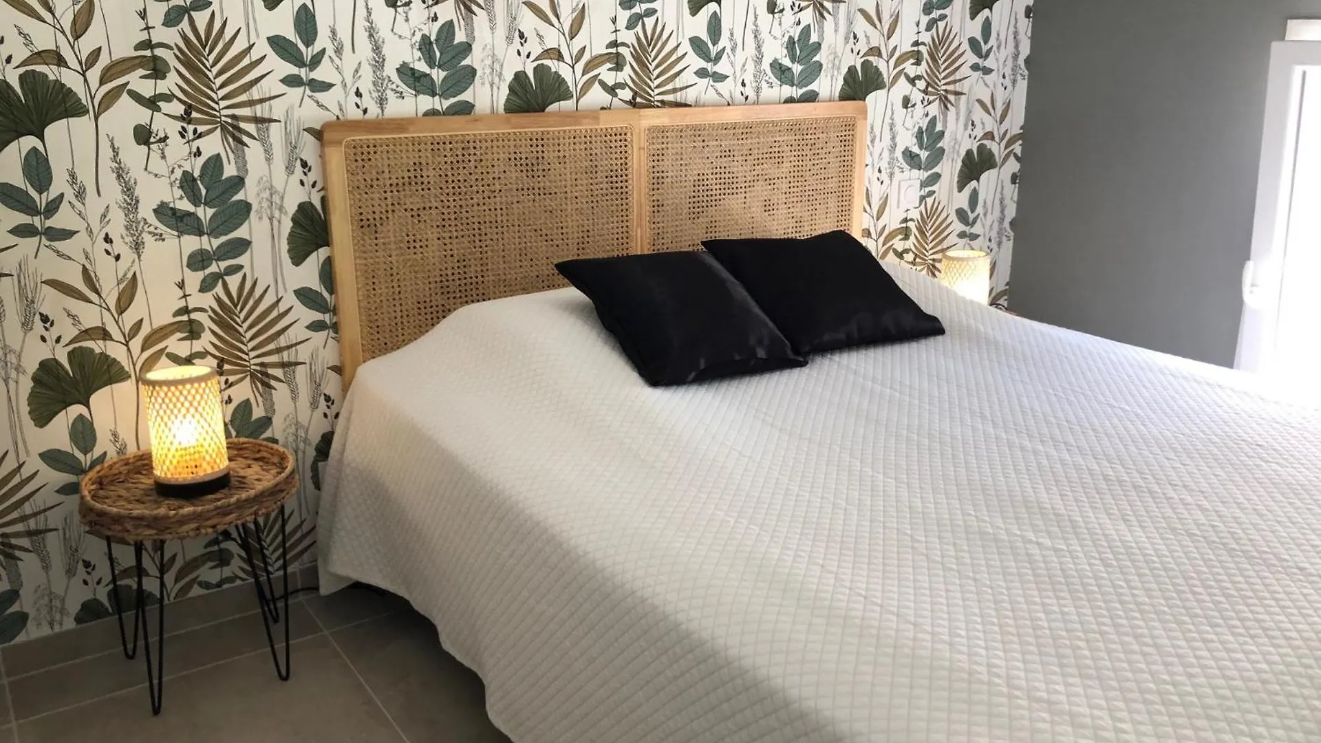 Gite 4 A 6 Personnes En Provence Avec Grande Piscine Partagee Cornillon-Confoux Casa de Férias